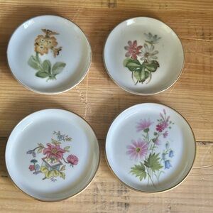 Vintage aristocrat floral bone China made in England mini small plate set of 4